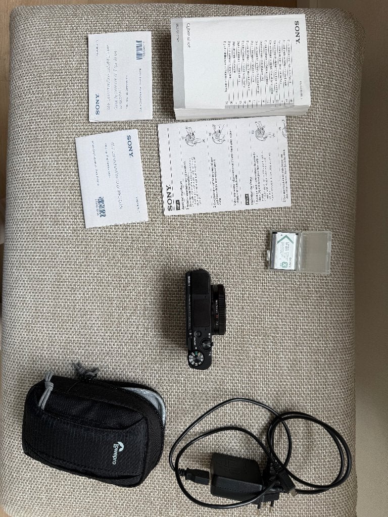 Sony Cyber-shot DSC-RX100M3, Zo goed als nieuw, Sony, 20 megapixels, Minder dan 4 keer
