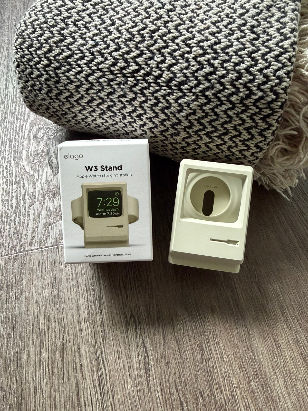 Elago W3 Apple Watch Stand (incl. Nightstand Mode, Verzenden, Zo goed als nieuw, Overige accessoires