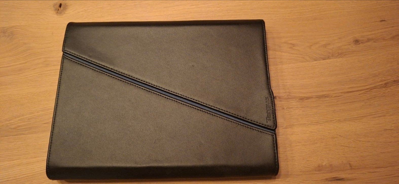 Luxe Targus hoes voor iPad - Zwart, magnetische sluiting, Ophalen of Verzenden, Zo goed als nieuw, Zwart, Apple iPad