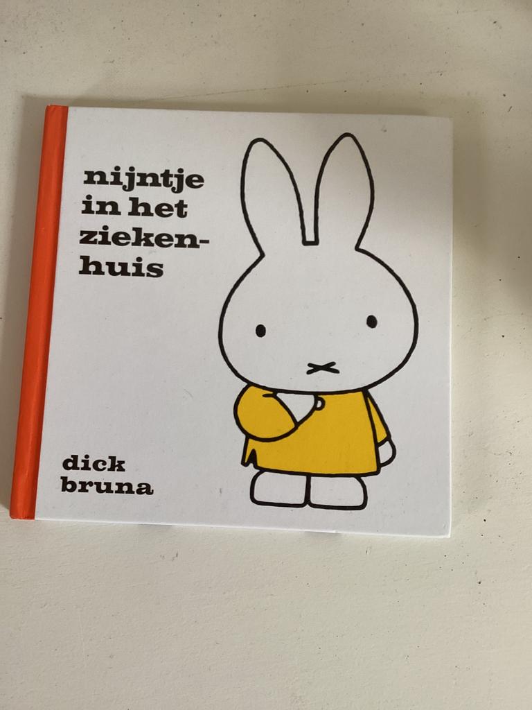 Nijntje boekje in het ziekenhuis, Ophalen of Verzenden, Zo goed als nieuw