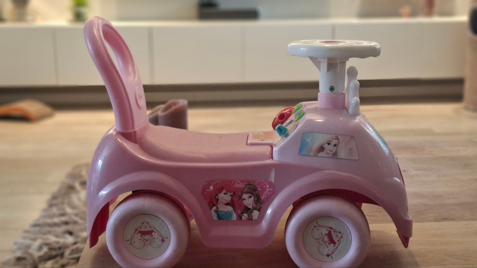 Roze Disney Prinsessen Loopauto - Gebruikt, Ophalen of Verzenden, Gebruikt, Loopvoertuig