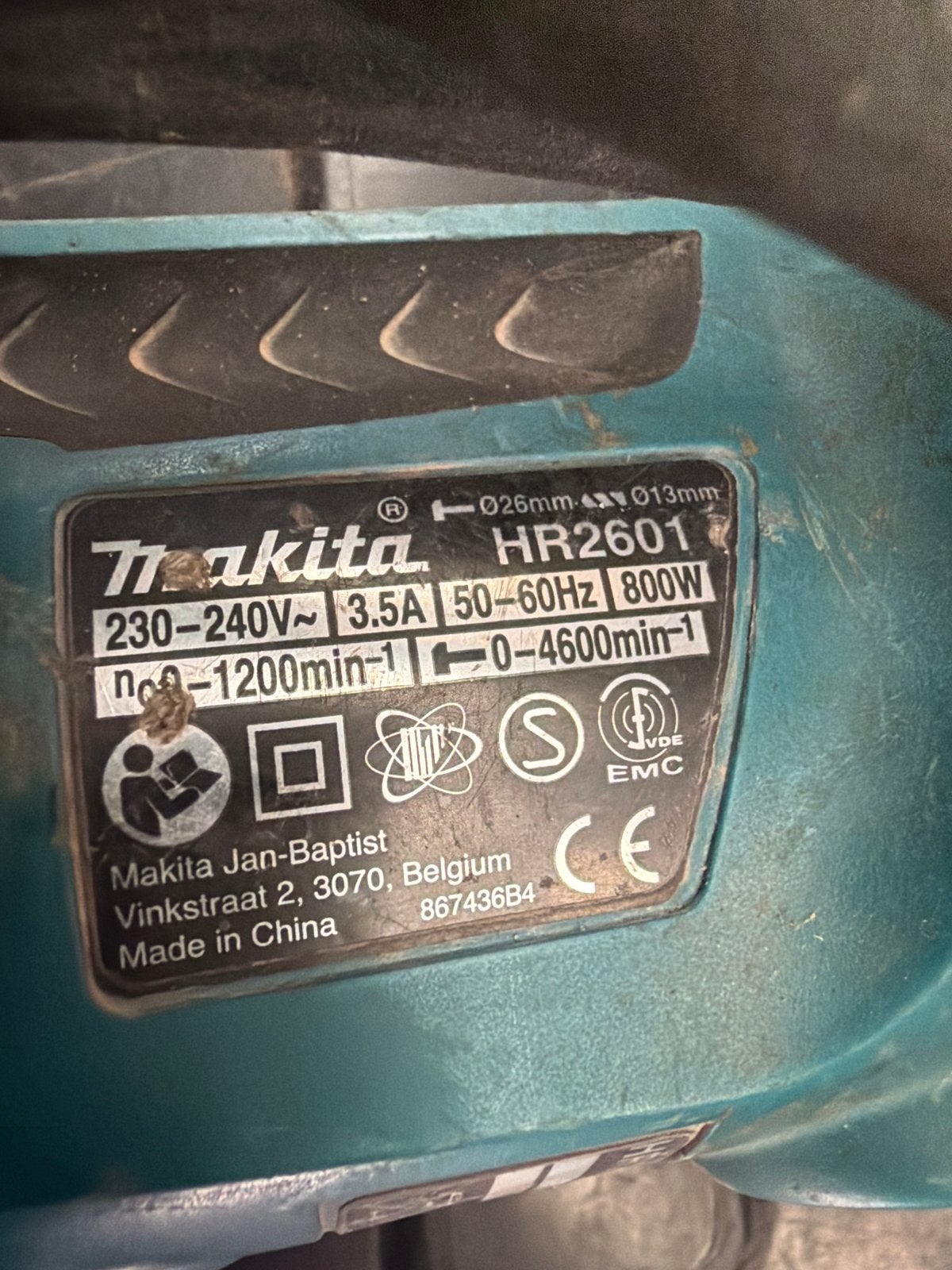 Makita HR2601 Boorhamer - 800W, 2017 model, Ophalen, Gebruikt, 600 watt of meer, Boor- en/of Breekhamer