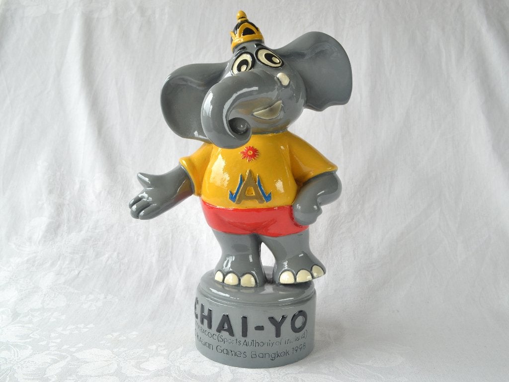 CHAI-YO, Beeld staande Olifant - Thailand Asian games 1998, Antiek en Kunst, Kunst | Beelden en Houtsnijwerken, Beschilderd, Ophalen of Verzenden