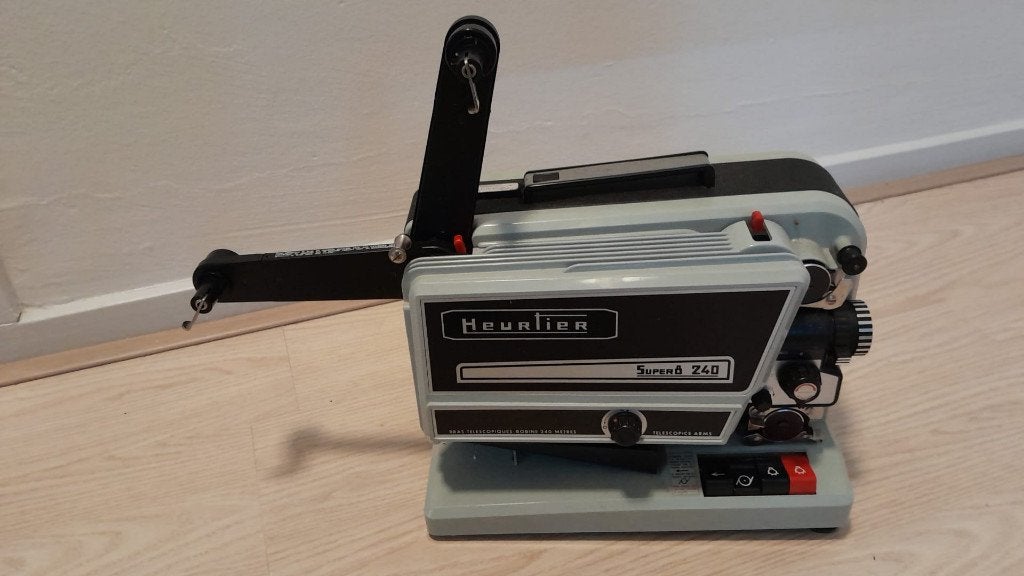 Heurtier super8  240 filmprojector, Ophalen of Verzenden, 1960 tot 1980, Projector