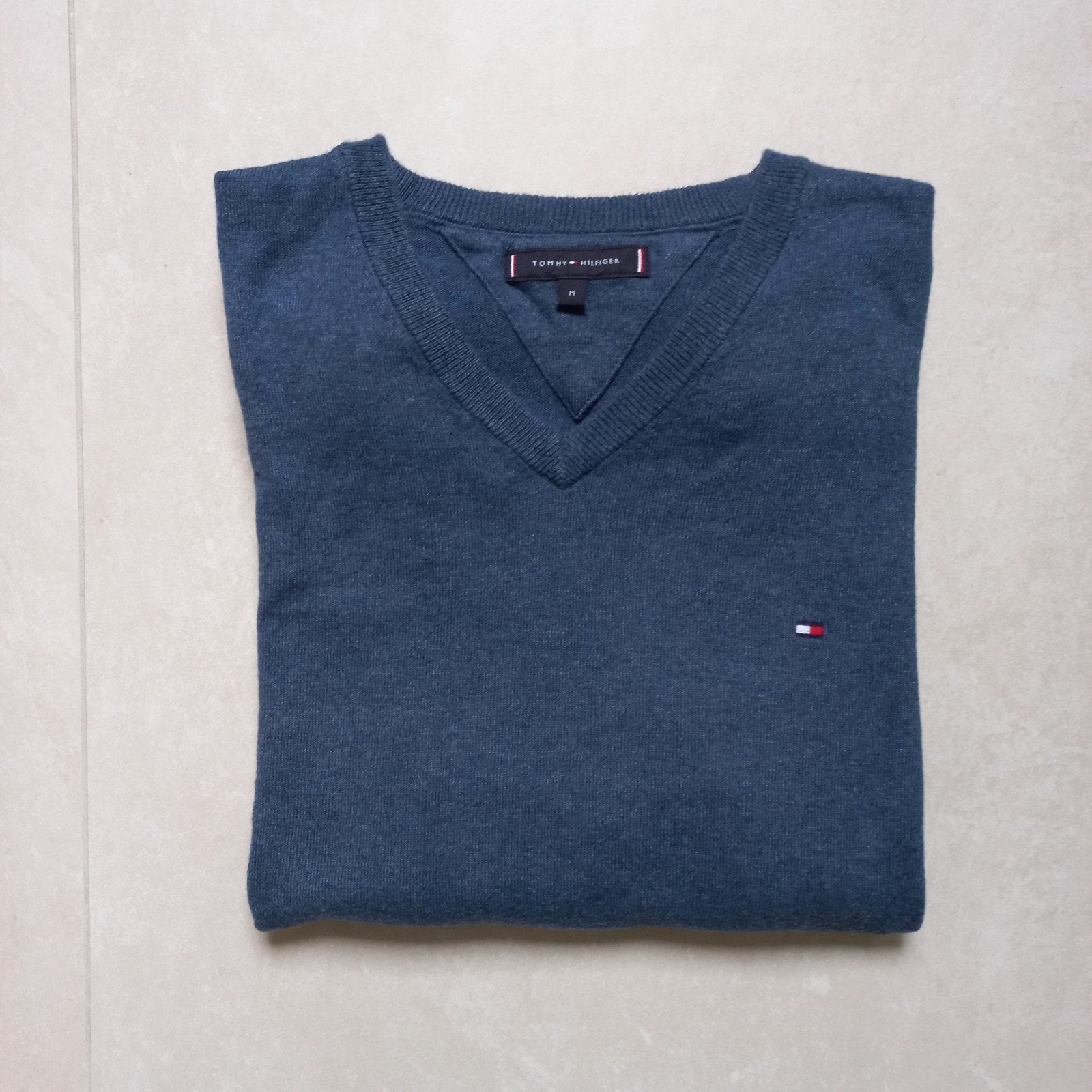 Stijlvolle Tommy Hilfiger katoenen trui - Blauw, Maat M, Kleding | Heren, Truien en Vesten, Tommy Hilfiger, Ophalen of Verzenden