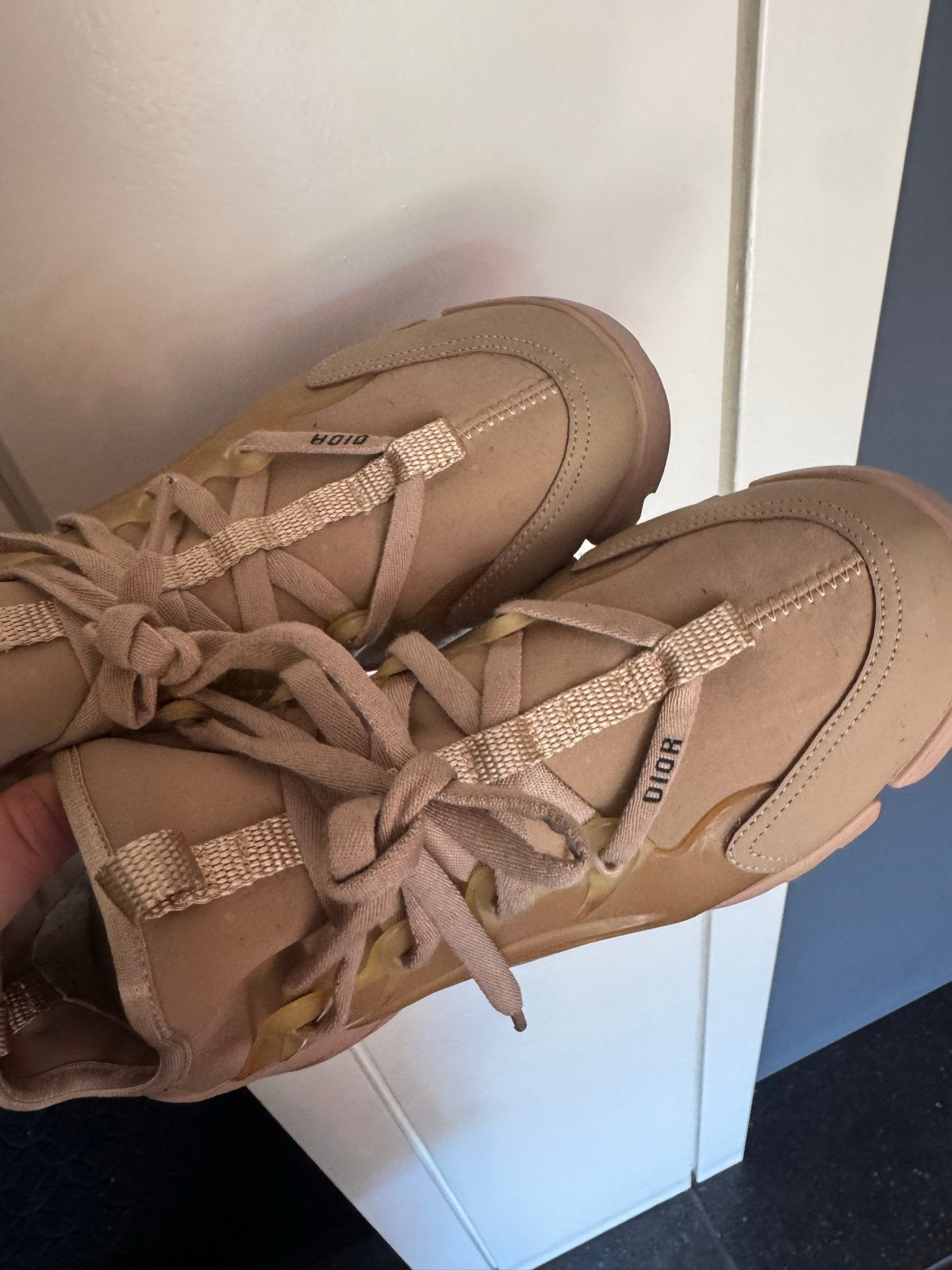 Dior Sneakers Maat 38 - Beige, Ophalen of Verzenden, Gedragen, Beige, Sneakers of Gympen