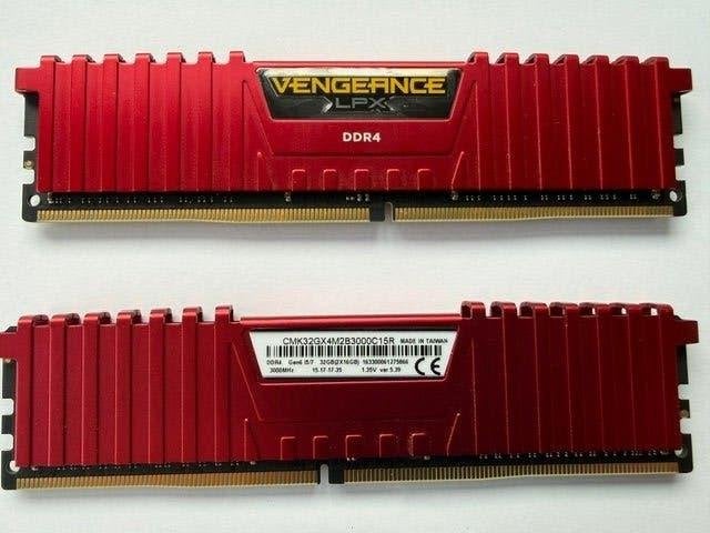 CORSAIR 32 GB Ramgeheugen, Computers en Software, Gebruikt, 32 GB, DDR4, Ophalen of Verzenden