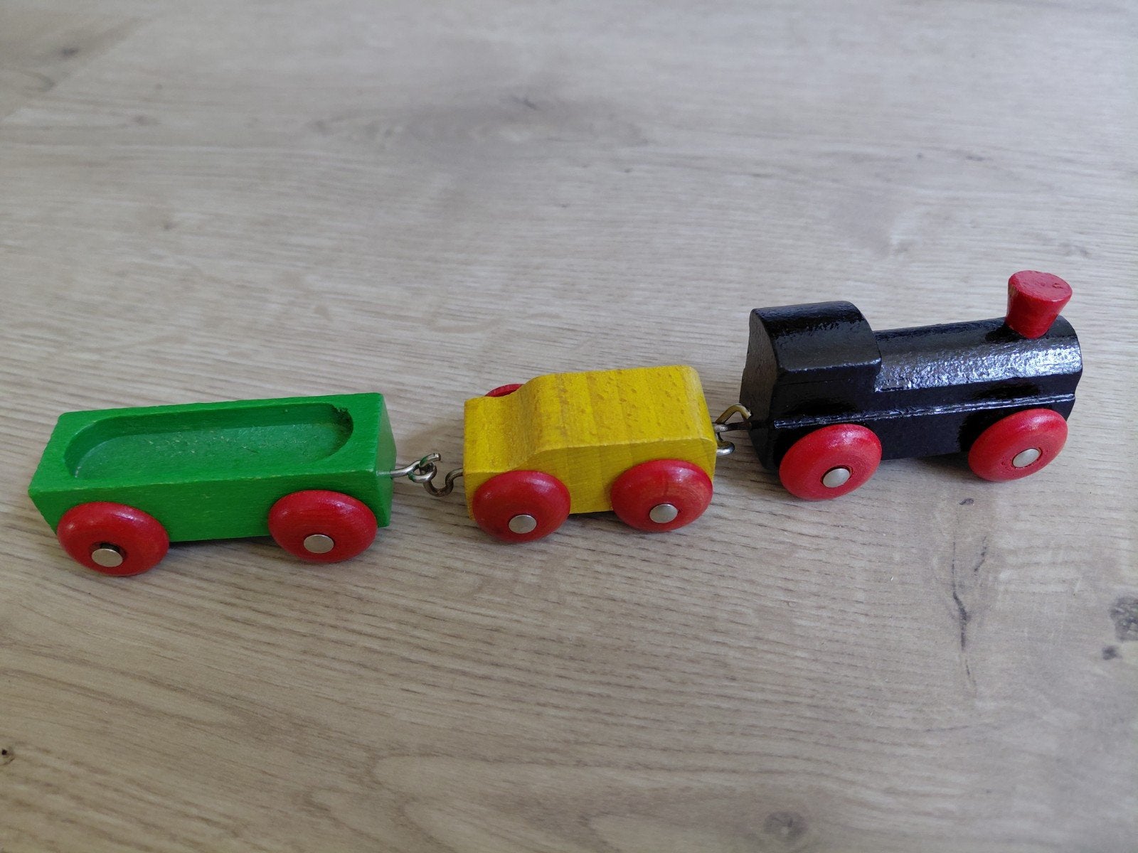 Vintage Brio houten locomotief met wagons, Ophalen of Verzenden, Gebruikt, Duw- of Trekspeelgoed