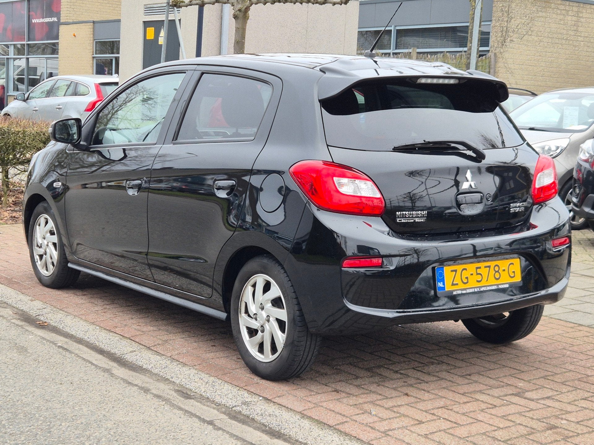Mitsubishi Space Star 1.2 - 80PK *CARPLAY|APK 02-2028, Auto's, Mitsubishi, Gebruikt, 850 kg, Zwart, Origineel Nederlands
