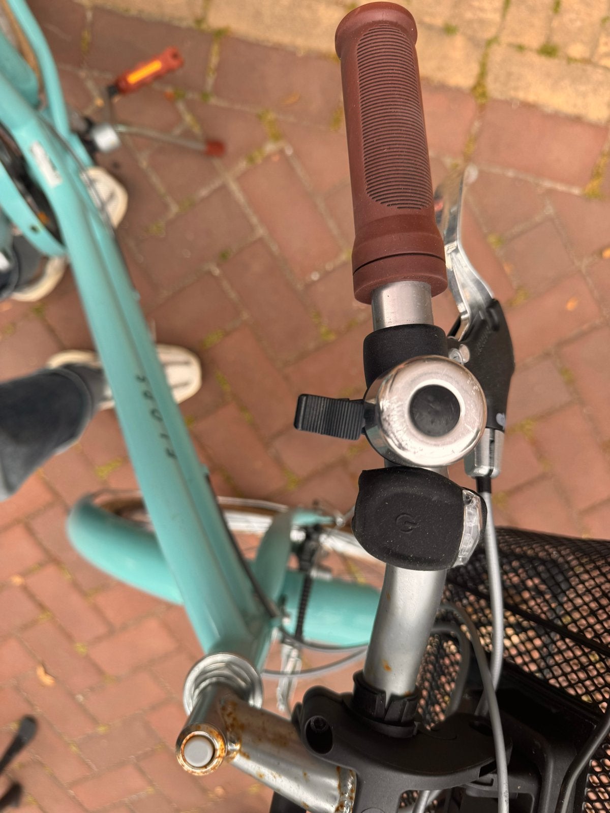 TOFFE turquoise meisenfiets 24 inch met mandje en versnellin, Ophalen, Gebruikt