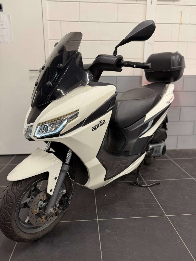 Aprilia SXR 50 E5, Fietsen en Brommers, Niet ingevuld, Gebruikt, Maximaal 45 km/u, Niet ingevuld