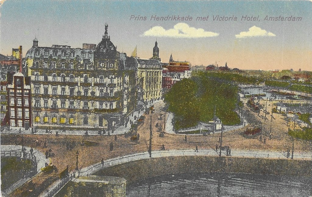 AK Amsterdam - Prins Hendrikkade met Victoria Hotel, Verzenden, Voor 1920, Ongelopen, Noord-Holland