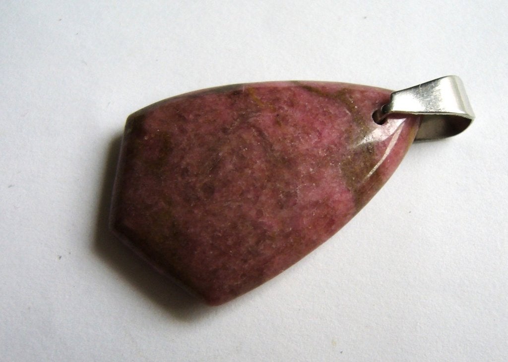Rhodoniet XL hanger mineraal edelsteen Rodoniet hangertje, Ophalen of Verzenden, Zo goed als nieuw, Steen of Mineraal, Met edelsteen