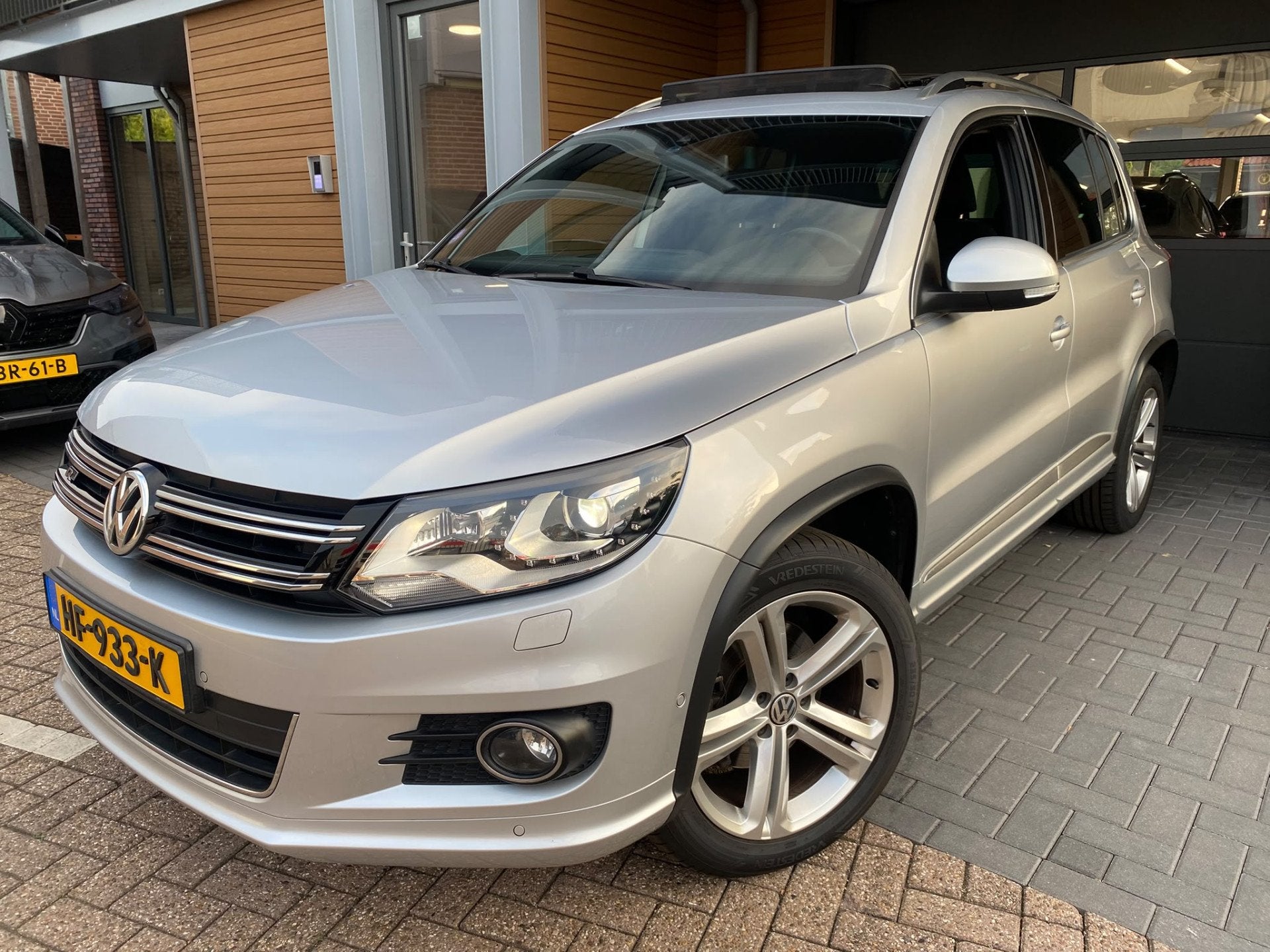 Volkswagen Tiguan 1.4 TSI R-Line Edition | DSG| Trekhaak| PD, 15 km/l, 4 cilinders, 150 pk, Alcantara
