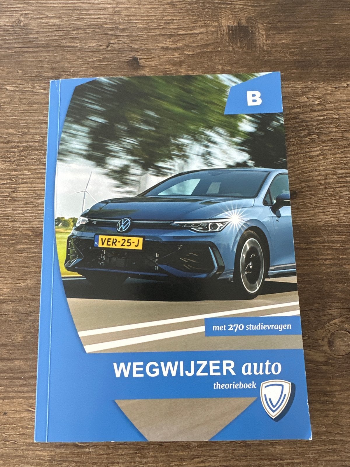 Wegwijzer auto theorieboek B met 270 studievragen april 25, Ophalen of Verzenden, Zo goed als nieuw, Overige niveaus