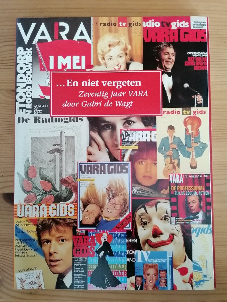 VARA 70 jaar en VARA 75 jaar - 2 jubileum boekjes., Boeken, Gelezen, Diverse auteurs, Ophalen of Verzenden, Media