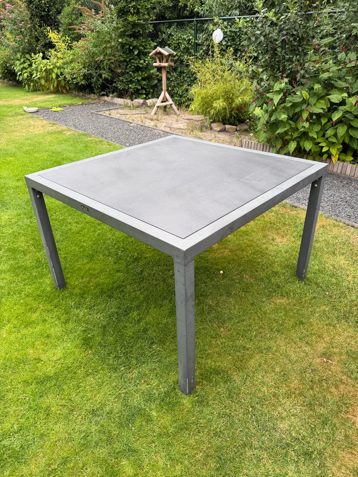 Gratis moderne vierkante tuintafel, Tuin en Terras, Ophalen, Gebruikt, Vierkant, Aluminium