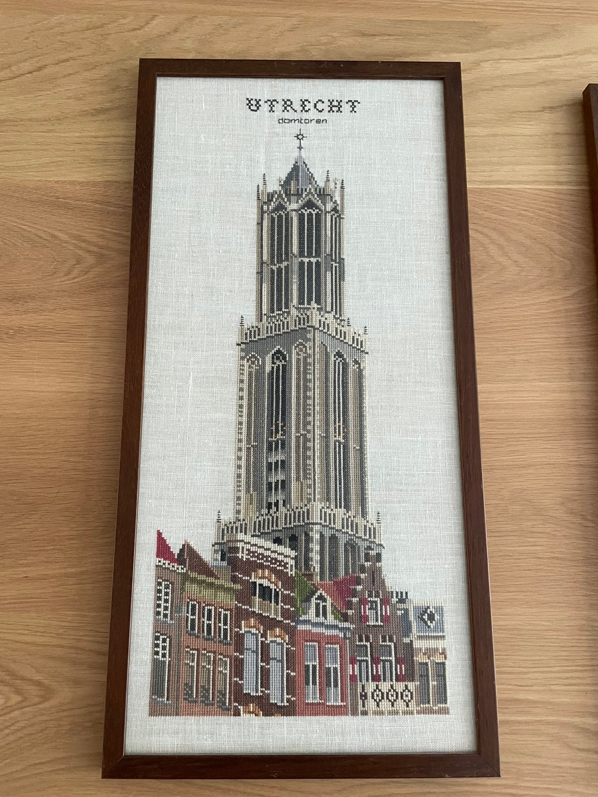 Handgeborduurde Domtoren Utrecht – professioneel ingelijst, Antiek en Kunst, Kunst | Tekeningen en Foto's, Ophalen of Verzenden