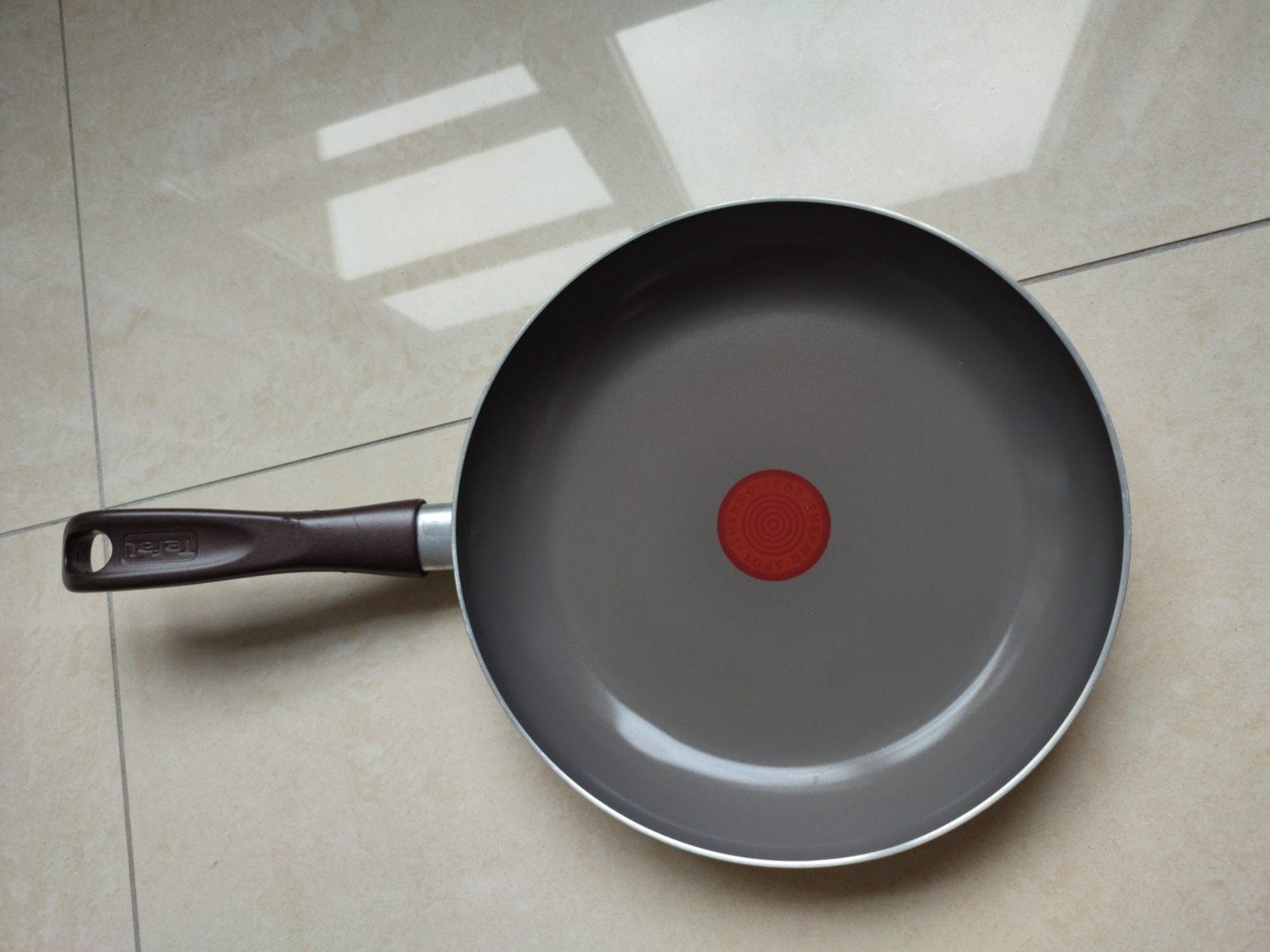 Tefal - Diffusal Technology pan (24cm), Ophalen of Verzenden, Zo goed als nieuw, Braadpan, Tefal