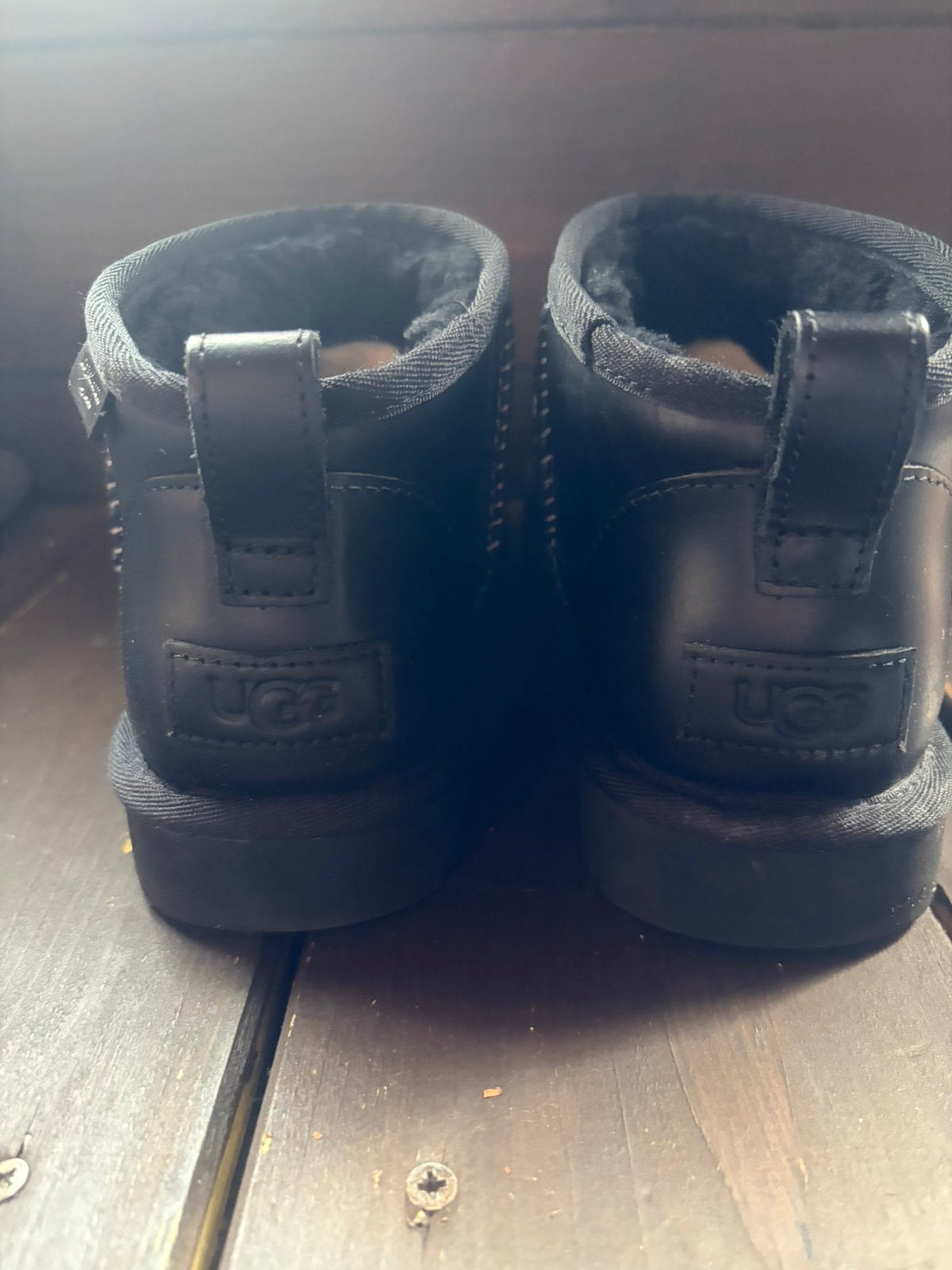 UGG leder zo goed als nieuw, Ophalen of Verzenden, Zo goed als nieuw, Zwart