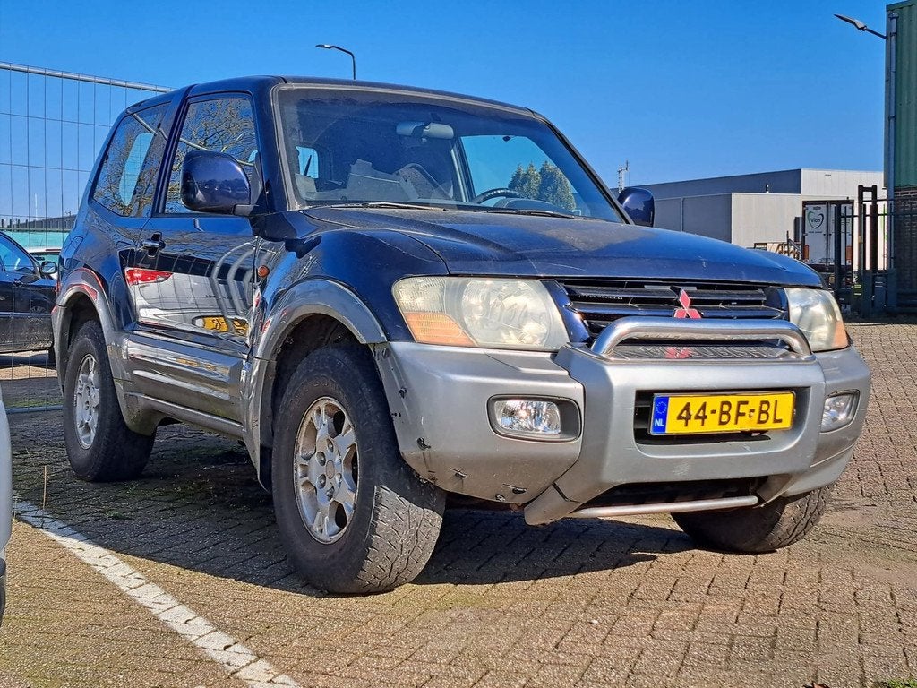 Mitsubishi Pajero 3.2 Di-D GLS Panel Van Export, Auto's, Automaat, Stof, Gebruikt, 2800 kg