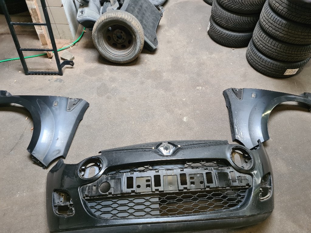 Voorbumper met schermen twingo 2, Ophalen of Verzenden, Renault, Bumper