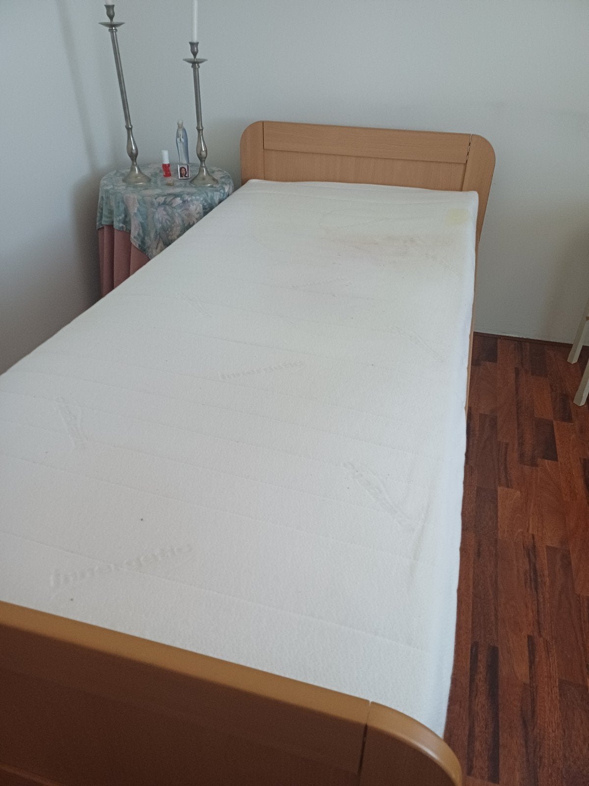 Hoge eenpersoons bed zonder matras, Ophalen, Gebruikt, 90 cm, Eenpersoons