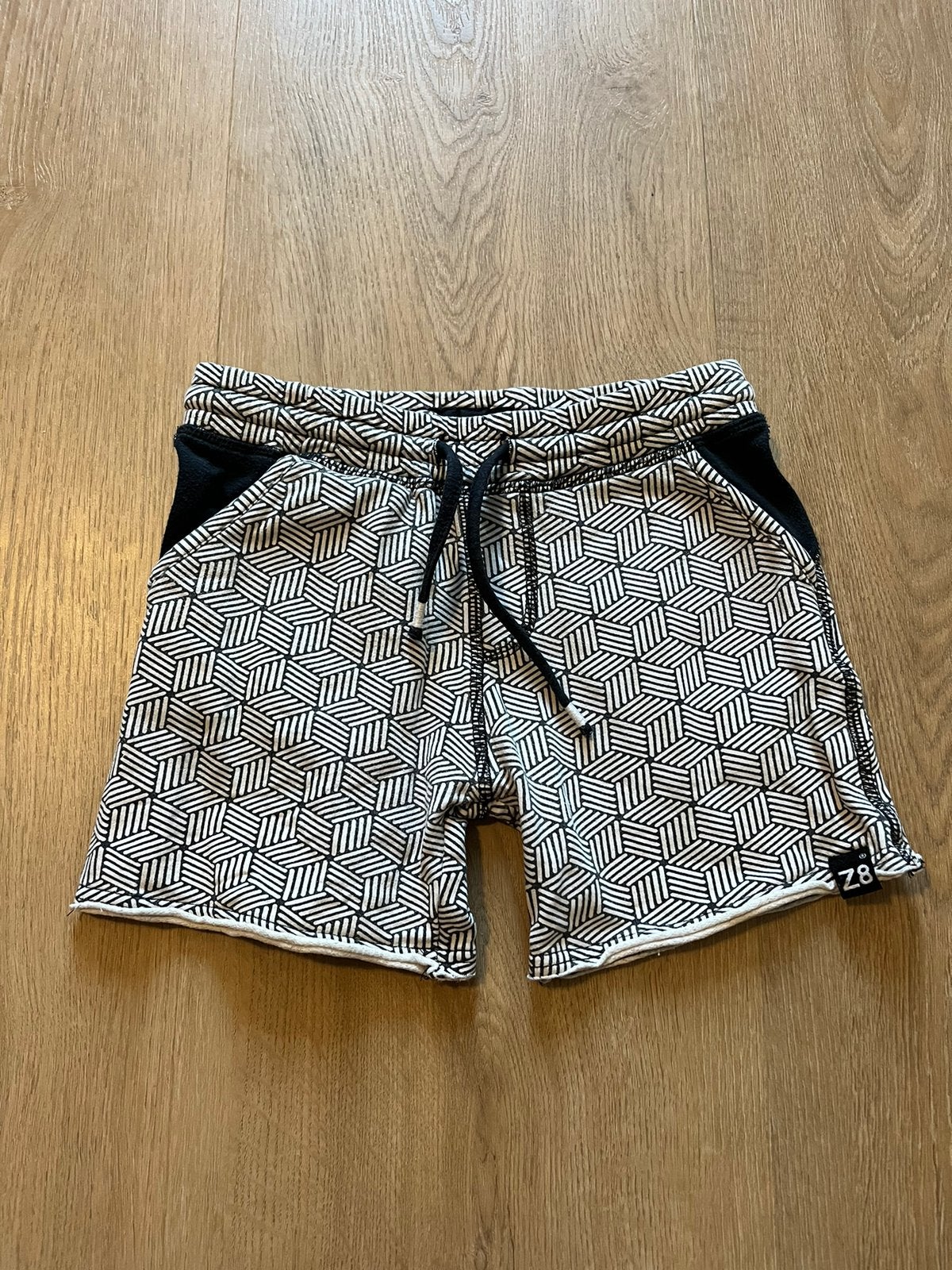 Z8 broek jongen zwart wit maat 128 style: Ewout, Ophalen of Verzenden, Zo goed als nieuw, Jongen, Broek
