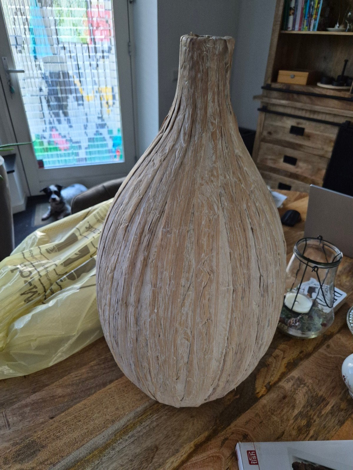 Grote beige papieren vaas - 58 cm hoog, Ophalen