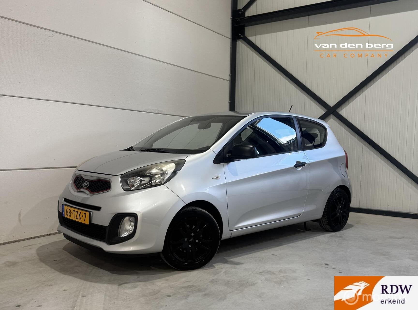 Kia Picanto 1.2 CVVT Comfort Pack Airco lichtmetalen Velgen, Auto's, Kia, Voorwielaandrijving, Euro 5, Gebruikt, Zwart