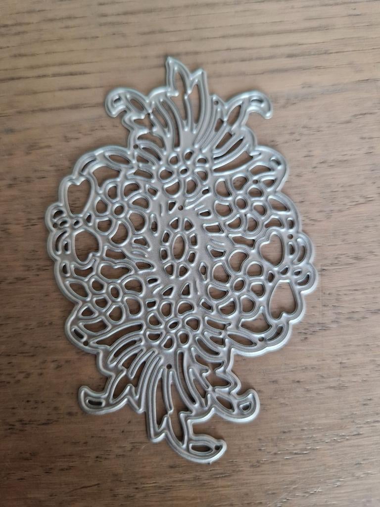 Snijmal Bloemige Decoratie - Metaal, Ophalen of Verzenden, Nieuw