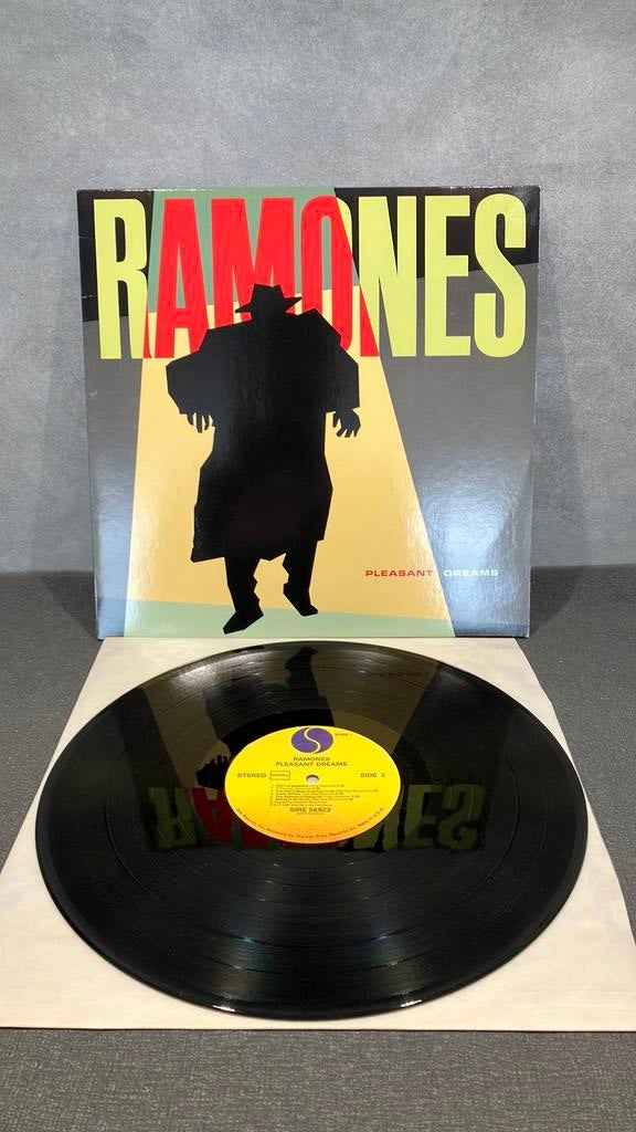 Ramones —. Pleasant Dreams, Ophalen of Verzenden, Zo goed als nieuw, 12 inch, Overige genres