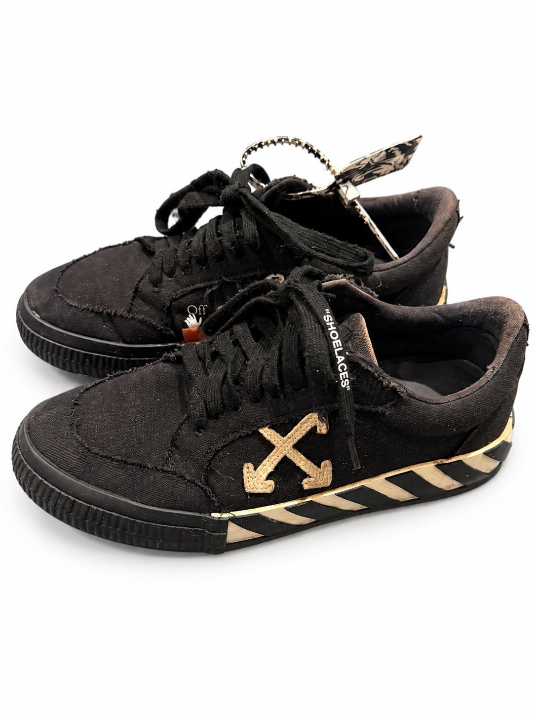Off-White Vulcanized Low Top Sneakers Zwart Maat 42, Ophalen of Verzenden, Gedragen, Zwart, Sneakers of Gympen