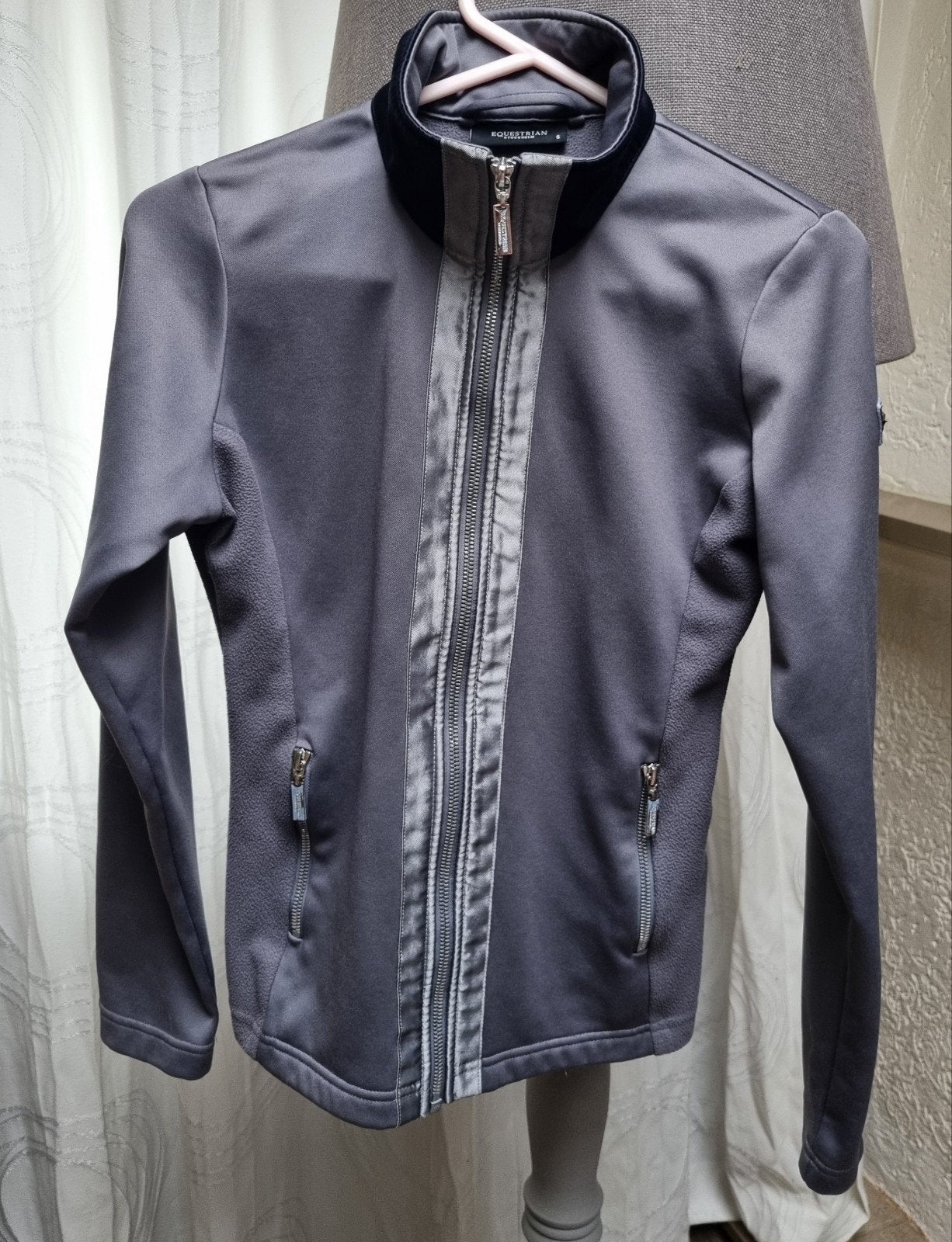 Equestrian stockholm vest crystal grey S, Dieren en Toebehoren, Dressuur, Ophalen of Verzenden, Zo goed als nieuw, Equestrian Stockholm