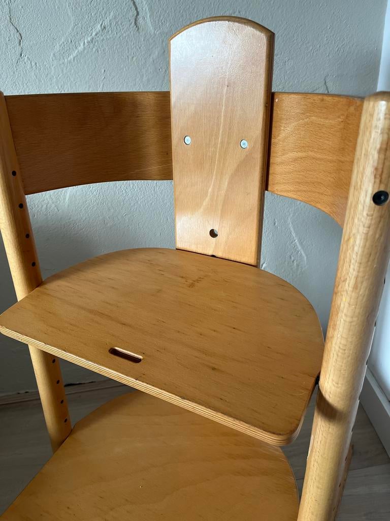 Moizi houten kinderstoel - verstelbaar en in prima staat, Kinderen en Baby's, Ophalen, Gebruikt, Meegroeistoel