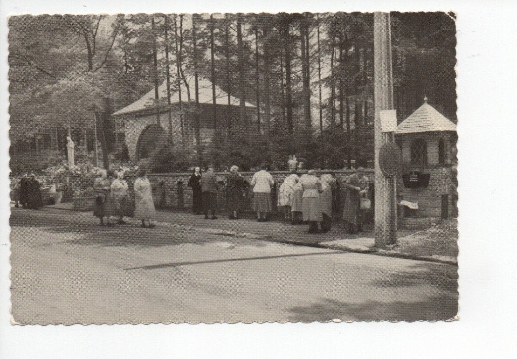 België. Oude Ansichtkaart Banneux N.D. - De Bron. **, Ophalen of Verzenden, 1940 tot 1960, Ongelopen, België en Luxemburg