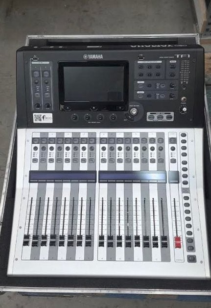 Yamaha TF1 digitale mixer in prof. flightcase (incl. BTW), Muziek en Instrumenten, Mengpanelen, Ophalen, Gebruikt, Yamaha, 20 kanalen of meer