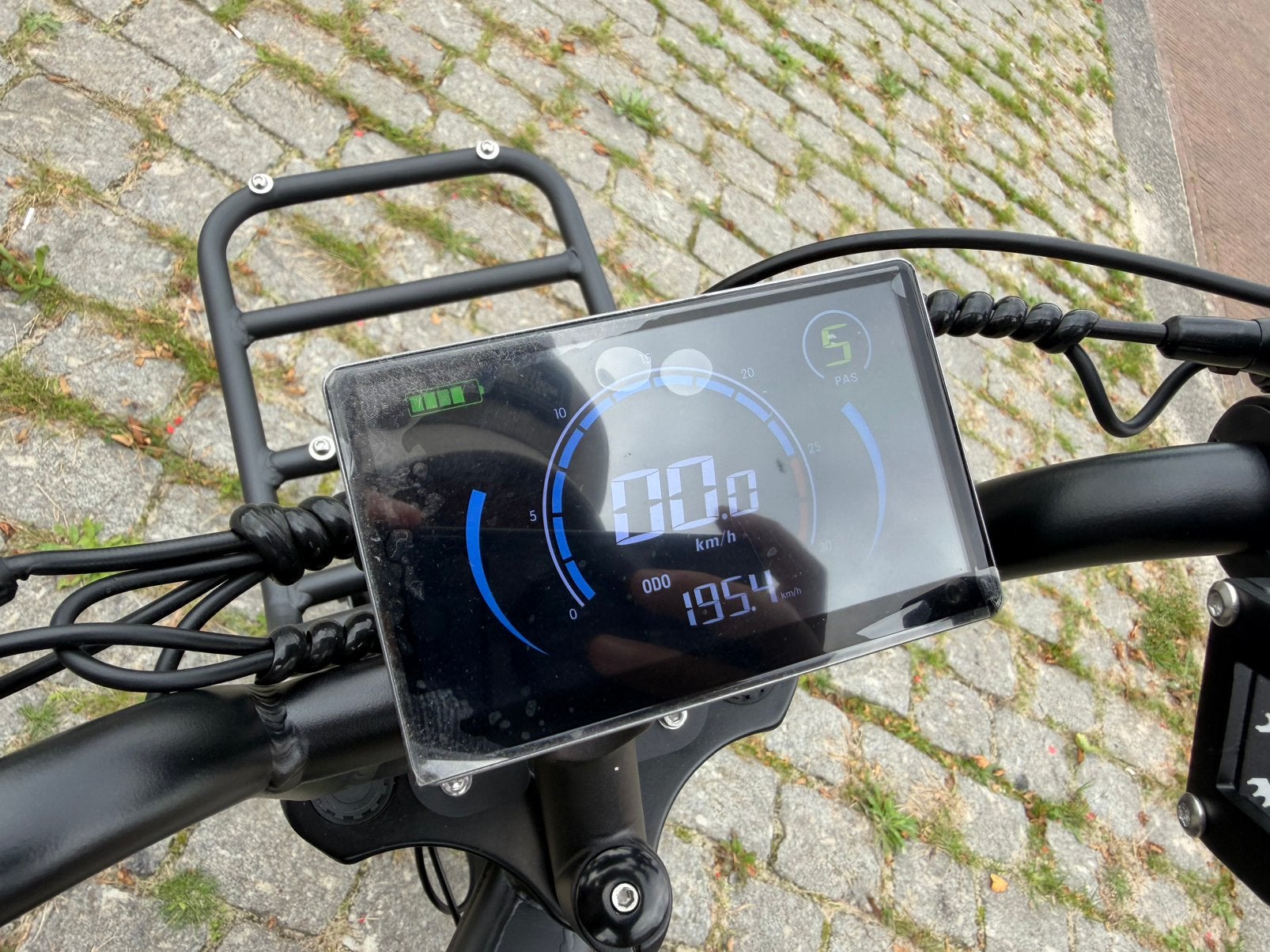 Foto 8 van Bijna nieuwe Ouxi V8 Pro 24 inch Fatbike minder dan 200 km!