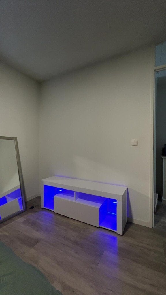 Fancy TV‑Meubel Wit 140 cm met LED Zo goed als nieuw, Kunststof, 100 tot 150 cm, Zo goed als nieuw, Minder dan 100 cm