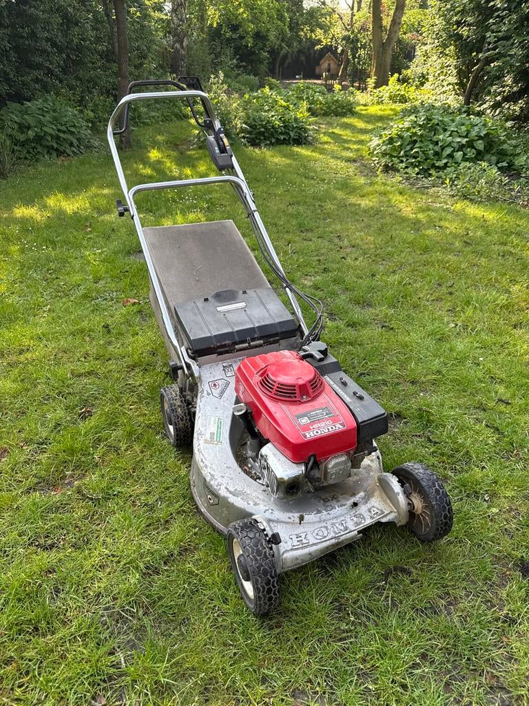 Honda HR216 Grasmaaier - Krachtig en Betrouwbaar, Tuin en Terras, Grasmaaiers, Cirkelmaaier, Ophalen of Verzenden, Zo goed als nieuw