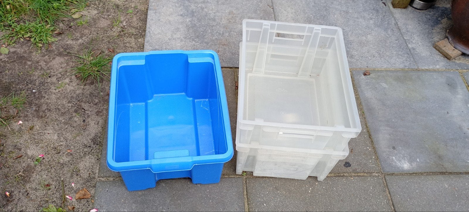drie kunstof bakken, Ophalen, Bak of Kist, Minder dan 35 cm