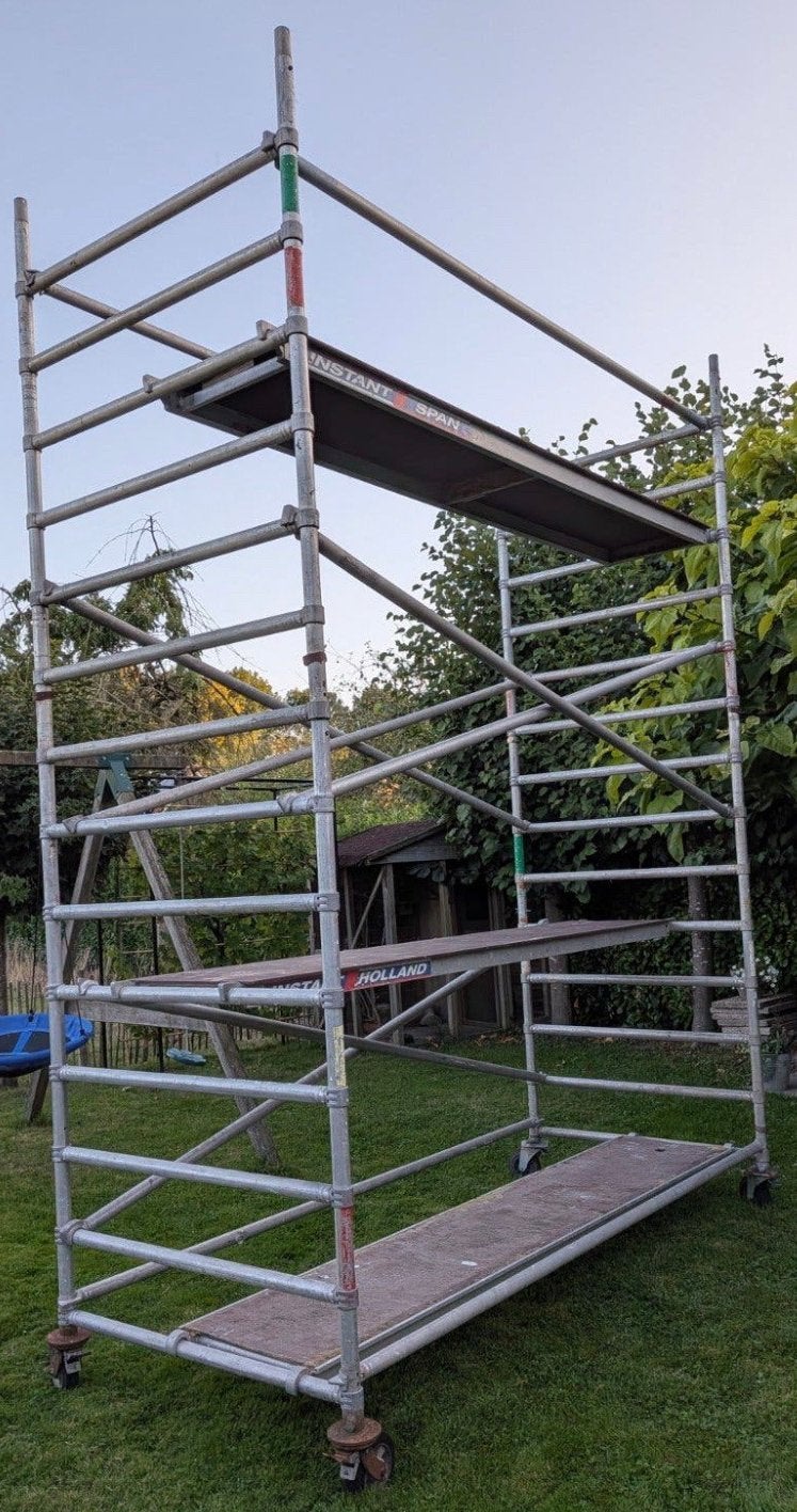 Steiger huur € 15, per dag (aanhanger beschikbaar), Doe-het-zelf en Verbouw, Ophalen, Gebruikt, Rolsteiger of Kamersteiger, 5 meter of hoger