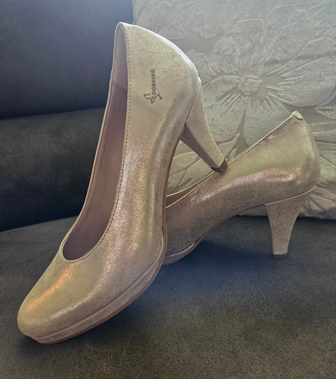 Stijlvolle Dorking Pumps Metallic Goud / Champagne  Maat 36, Ophalen, Nieuw, Overige kleuren