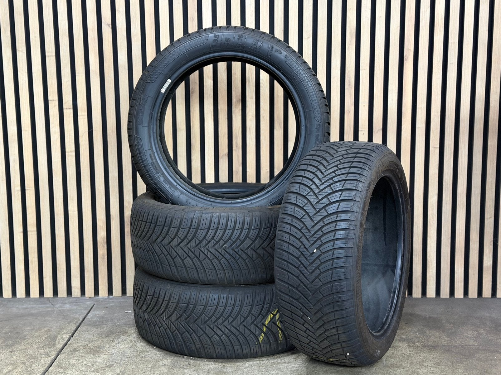 4x 195-45-16 KLEBER ALL SEASON 7mm €250,- all incl!, Ophalen, 16 inch, All Season, Band(en)