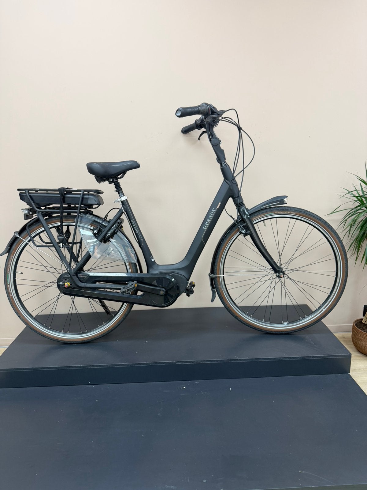 Gazelle orange c8+/ bosch active plus/500wh accu zeer netjes, Ophalen, Zo goed als nieuw, Gazelle