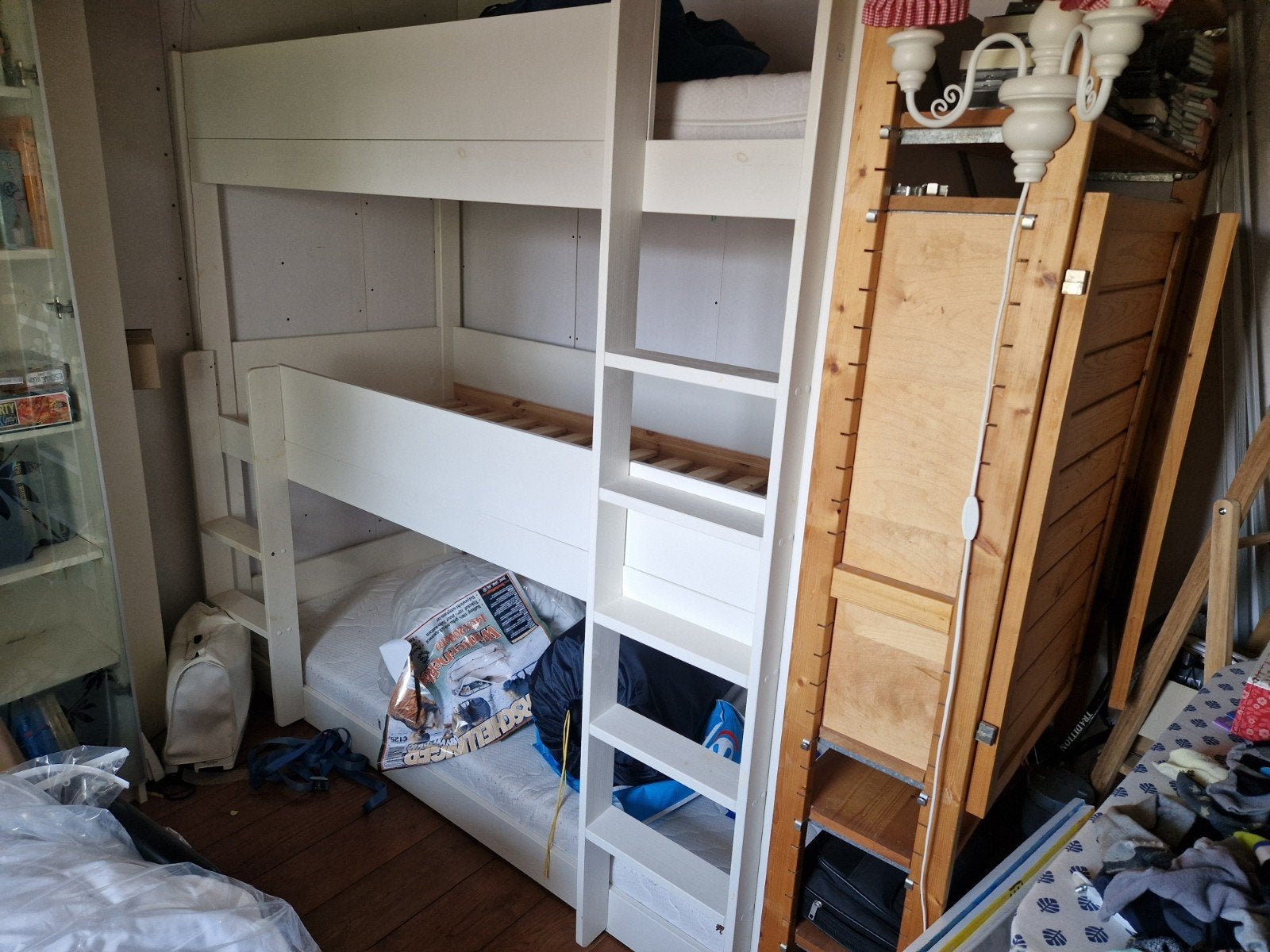 3-persoons stapelbed - Ideaal voor kleine kamers, Huis en Inrichting, Slaapkamer | Stapelbedden en Hoogslapers, Ophalen, 90 cm
