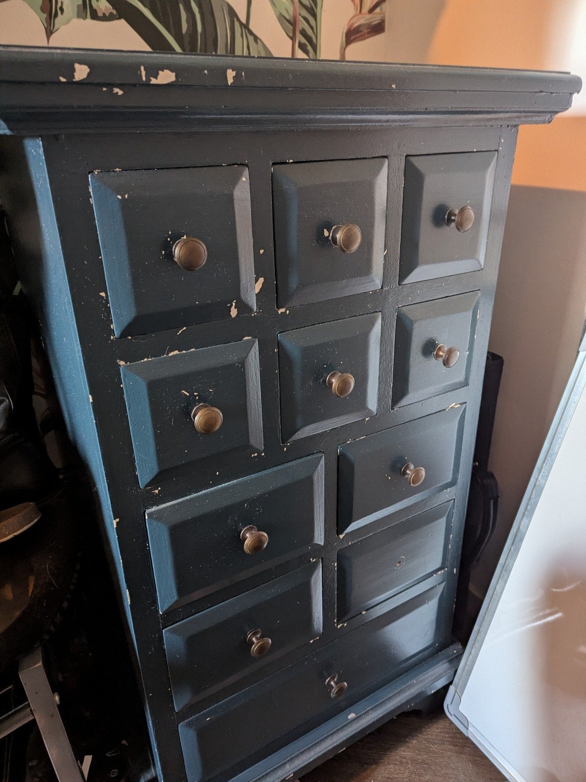 blauw ladekastje, Ophalen