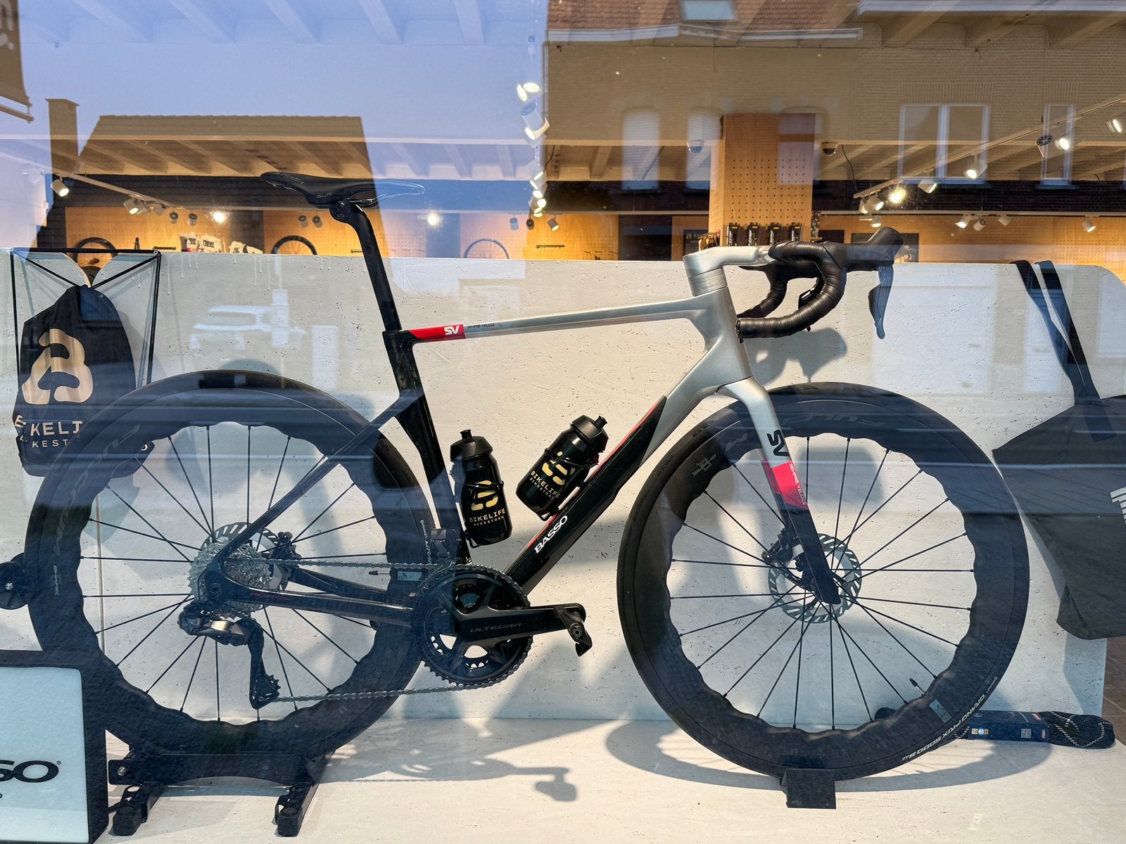 Basso SV (Rosso Vivo) 53 Ultegra Di2 Fulcrum Sharq, Ophalen, Zo goed als nieuw, Meer dan 20 versnellingen, Overige merken