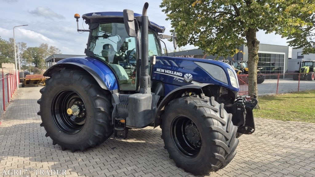New Holland T7.230 PC 40Kmh-eco Luchtdruk, Fronthef BluePowe, Gebruikt, -, Niet opgegeven, Meer dan 160 Pk