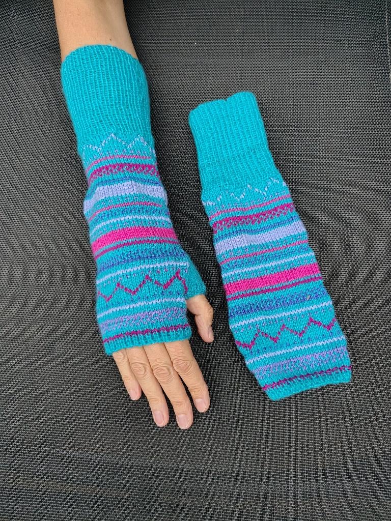 nieuwe unieke fijngebreide lange handschoenen, Kleding | Dames, Mutsen, Sjaals en Handschoenen, Ophalen of Verzenden, Nieuw, Handschoenen